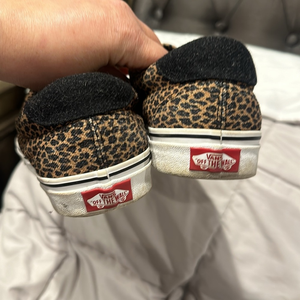 Leopard vans - Picture 3 of 7